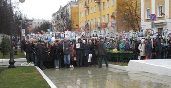 И вновь зовут колокола святые...