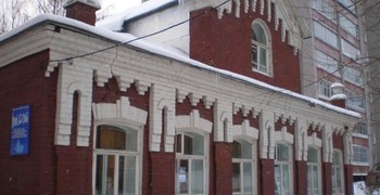 10-классник 56-й школы Владислав Макаров, юный поэт, композитор, исполнитель, в гостях у юнкоров лицея
