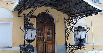 Любой музей есть память о веках