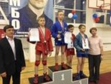 Поздравляем Льва Злобина, 5 «Г»,  с победой в открытом областном турнире по борьбе самбо.